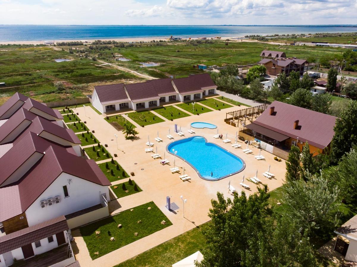 База Відпочинку "Сонячна" Primorskoye Exterior foto